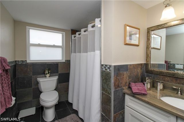 10701 Gulf Shore DR 502, Naples, FL 34108
