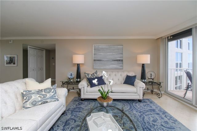 10701 Gulf Shore DR 502, Naples, FL 34108