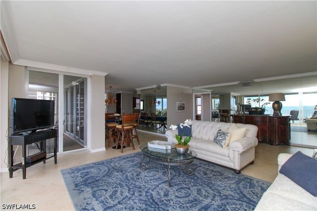 10701 Gulf Shore DR 502, Naples, FL 34108