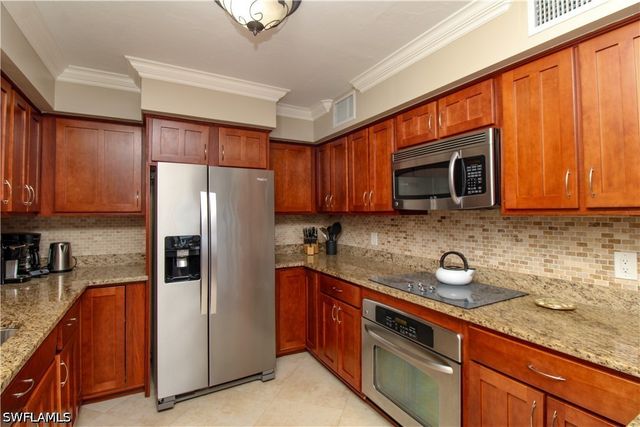 10701 Gulf Shore DR 502, Naples, FL 34108