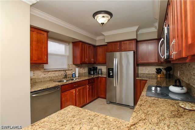 10701 Gulf Shore DR 502, Naples, FL 34108