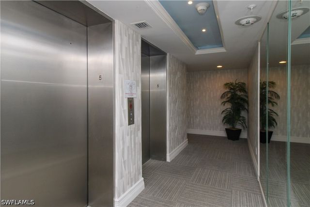 10701 Gulf Shore DR 502, Naples, FL 34108