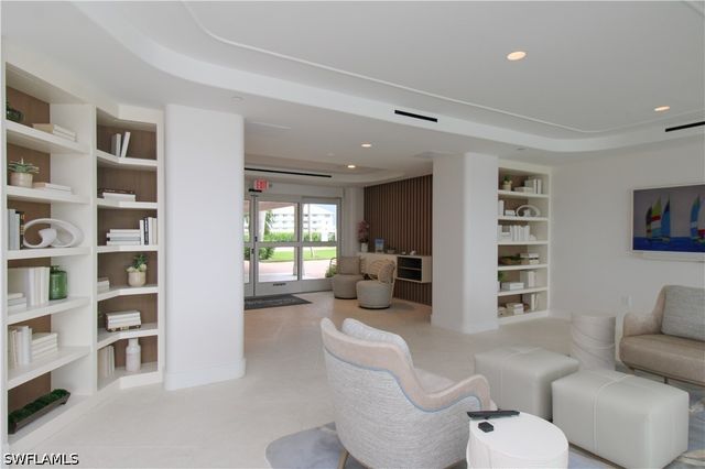 10701 Gulf Shore DR 502, Naples, FL 34108