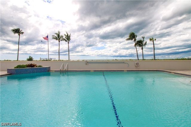 10701 Gulf Shore DR 502, Naples, FL 34108