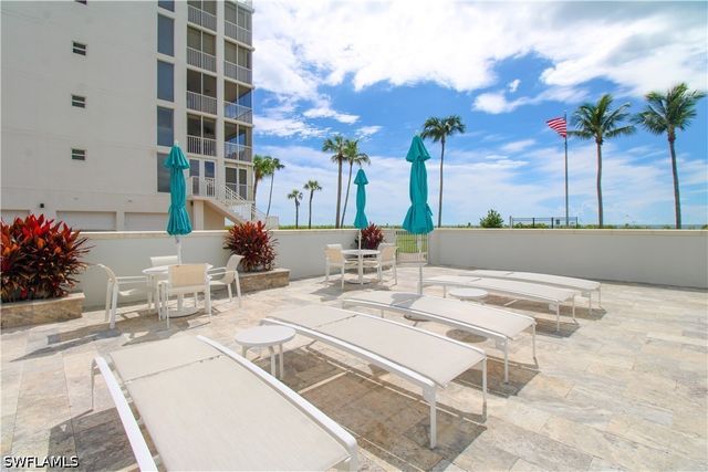 10701 Gulf Shore DR 502, Naples, FL 34108