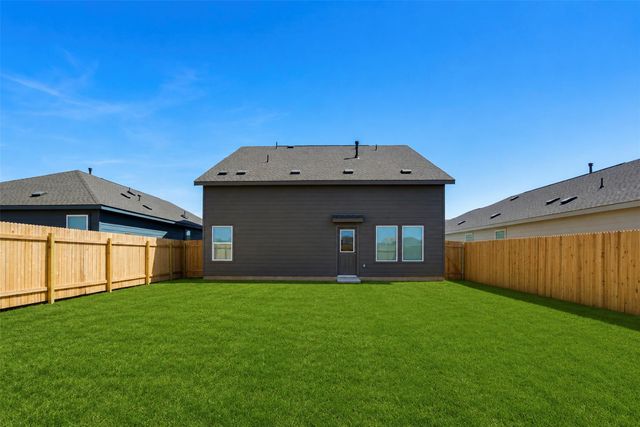 408 Paris ST, Maxwell, TX 78656