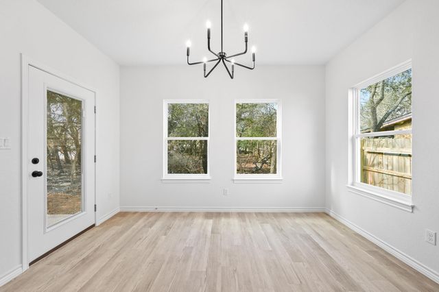 1 Happy Hollow LN, Wimberley, TX 78676