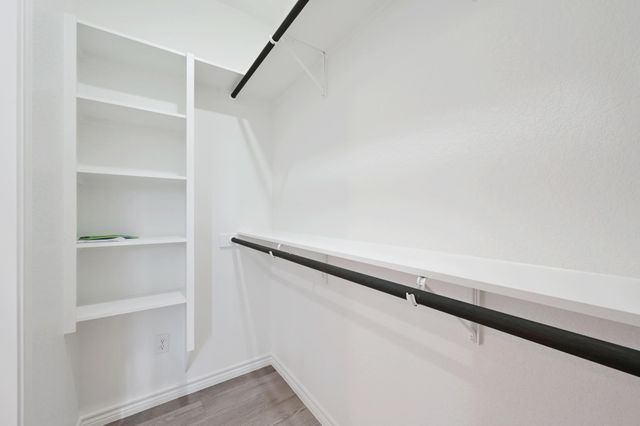 1 Happy Hollow LN, Wimberley, TX 78676