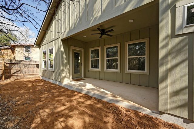 1 Happy Hollow LN, Wimberley, TX 78676