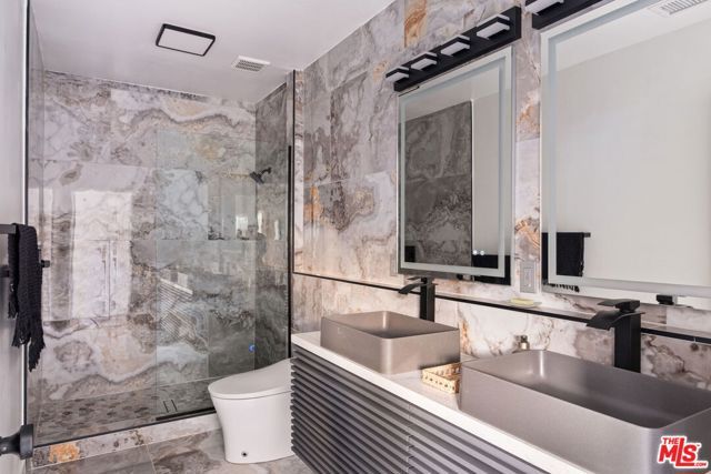 5529 Bradna Drive, Los Angeles, CA 90043