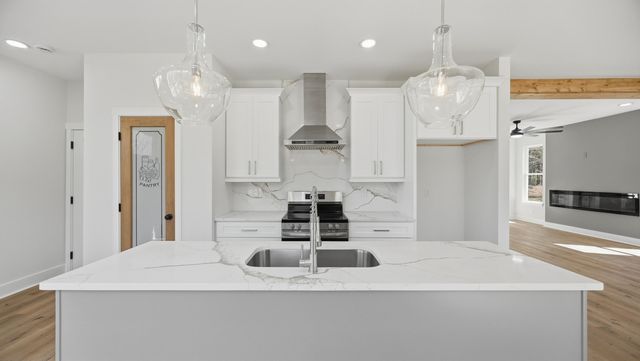 3727 Lee Pike, Soddy Daisy, TN 37379