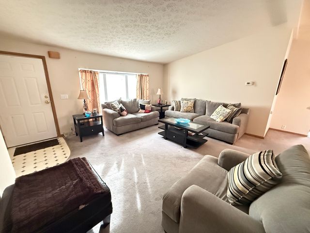 93 PETUNIA Circle, Matteson, IL 60443