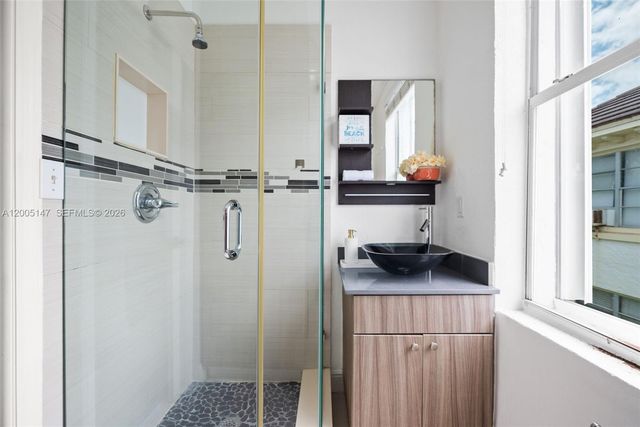 119 Menores Ave 7A, Coral Gables, FL 33134