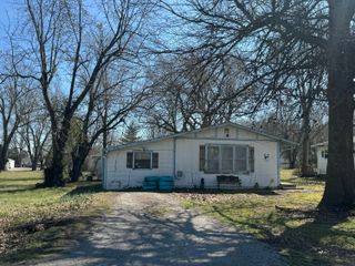 508 S Walnut Street, Marshfield, MO 65706