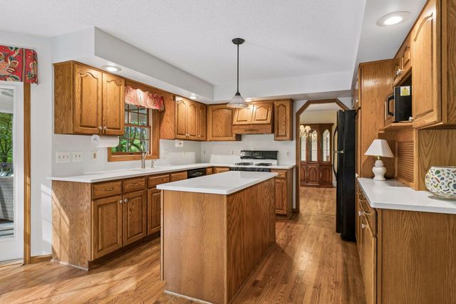303 Hazel Street W, Stillwater, MN 55082