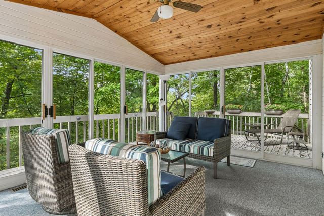 303 Hazel Street W, Stillwater, MN 55082
