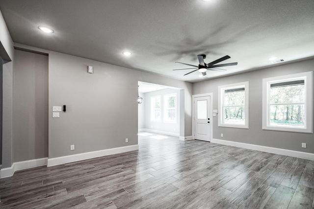 816 County Road 6609, Dayton, TX 77535