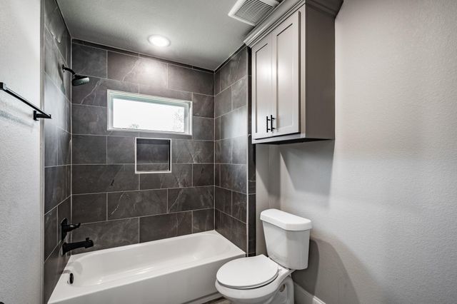 816 County Road 6609, Dayton, TX 77535
