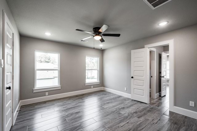 816 County Road 6609, Dayton, TX 77535