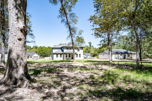 816 County Road 6609, Dayton, TX 77535