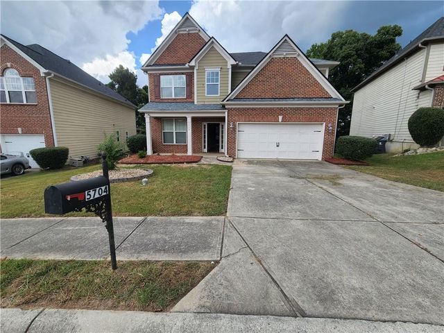 5704 Barrington Run, Union City, GA 30291