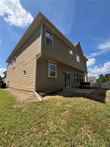 5704 Barrington Run, Union City, GA 30291