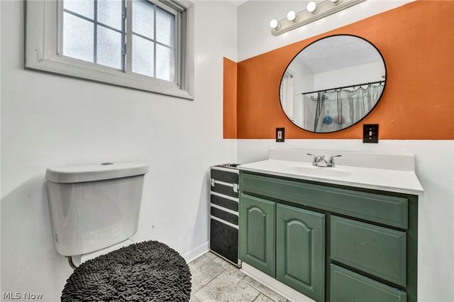 2833 Hubbard Road, Madison, OH 44057