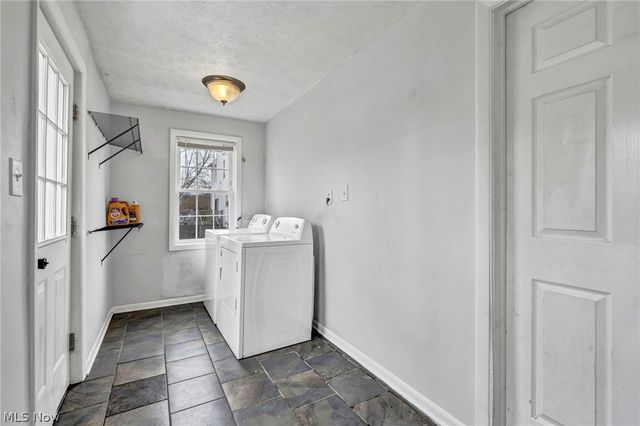 2833 Hubbard Road, Madison, OH 44057