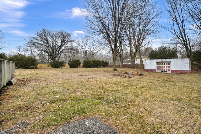 2833 Hubbard Road, Madison, OH 44057