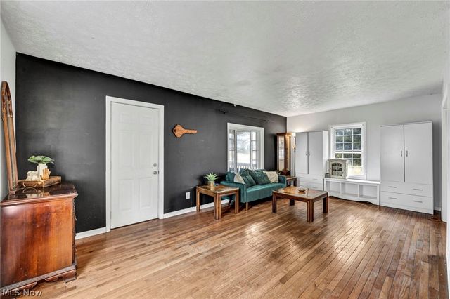 2833 Hubbard Road, Madison, OH 44057