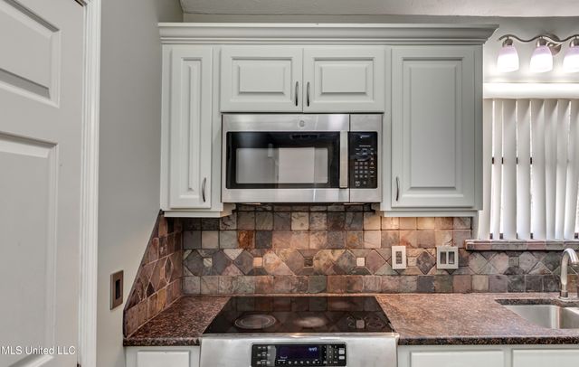 110 Meadowview Drive, Brandon, MS 39047