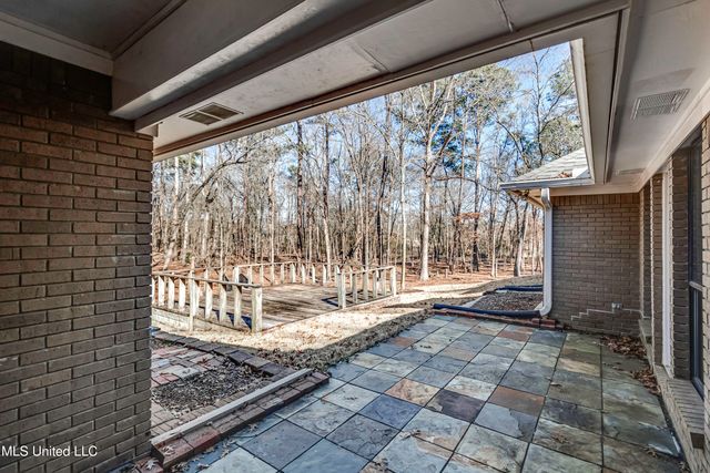 110 Meadowview Drive, Brandon, MS 39047