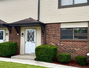 5803 Cambridge CIRCLE #4, Mount Pleasant, WI 53406