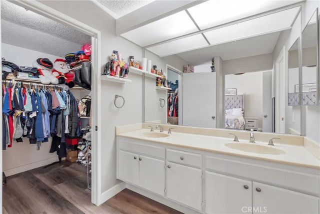 8340 Penfield Ave 35, Winnetka, CA 91306