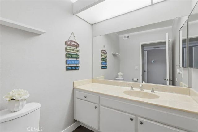 8340 Penfield Ave 35, Winnetka, CA 91306
