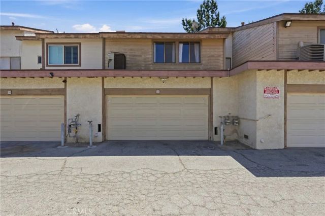 8340 Penfield Ave 35, Winnetka, CA 91306