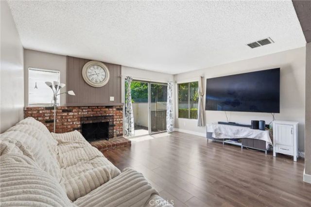 8340 Penfield Ave 35, Winnetka, CA 91306