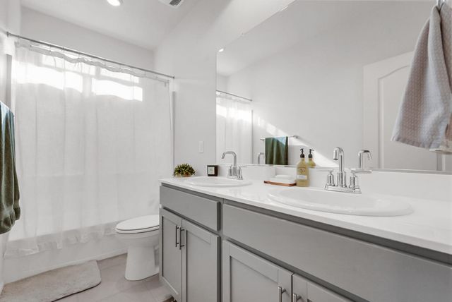 6948 Mauna Loa, Stockton, CA 95219