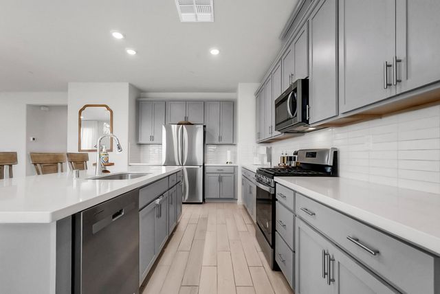 6948 Mauna Loa, Stockton, CA 95219