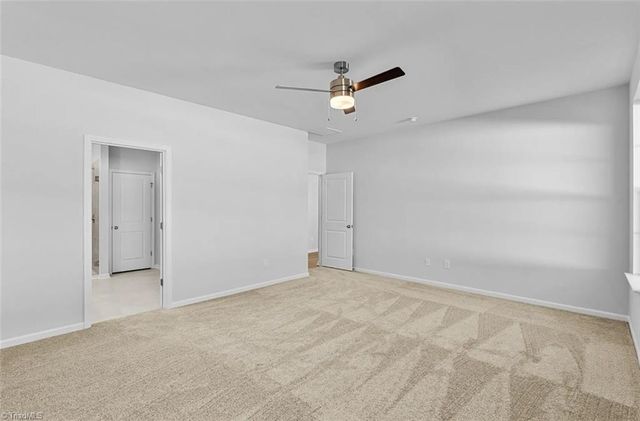 725 Cinnamon Hill Drive, Winston-salem, NC 27106