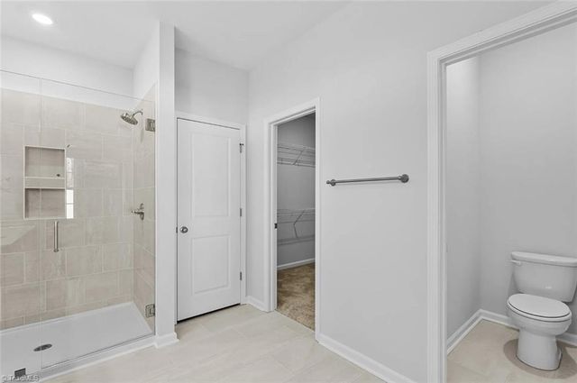 725 Cinnamon Hill Drive, Winston-salem, NC 27106