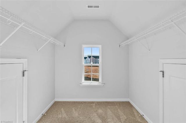 725 Cinnamon Hill Drive, Winston-salem, NC 27106