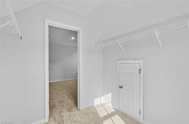 725 Cinnamon Hill Drive, Winston-salem, NC 27106