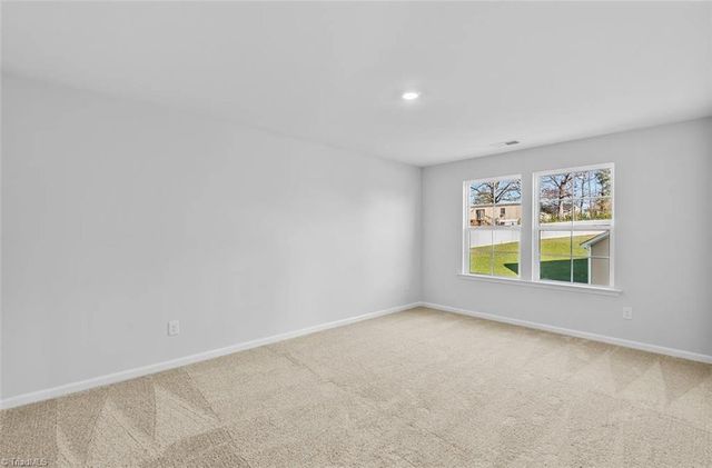 725 Cinnamon Hill Drive, Winston-salem, NC 27106