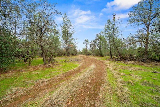 16578 Blue Horse Road, Anderson, CA 96007