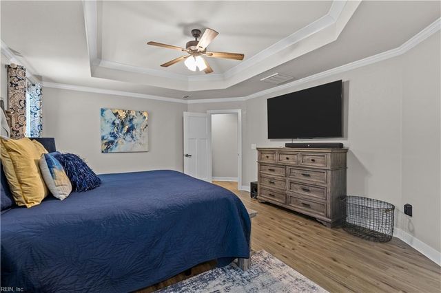 781 Big Bear LN, Chesapeake, VA 23323
