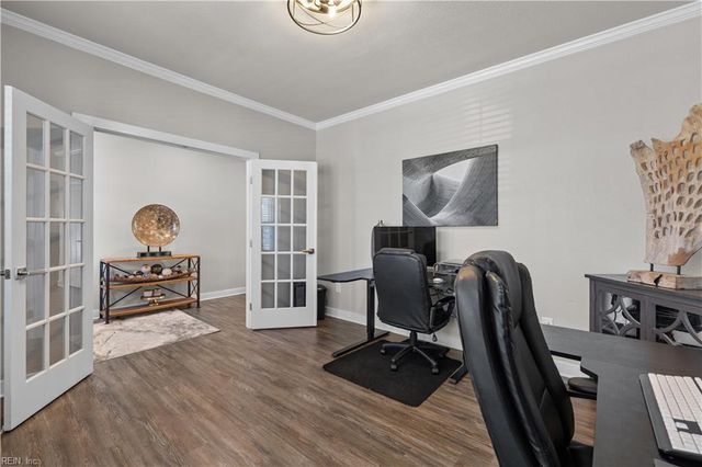 781 Big Bear LN, Chesapeake, VA 23323