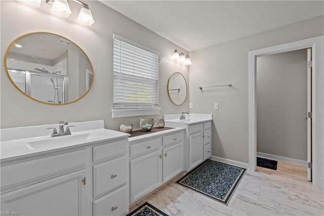 781 Big Bear LN, Chesapeake, VA 23323