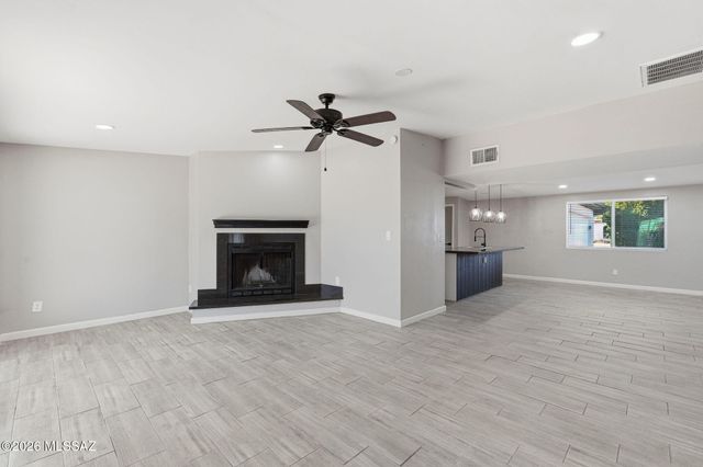 9240 E Dolores Street, Tucson, AZ 85730