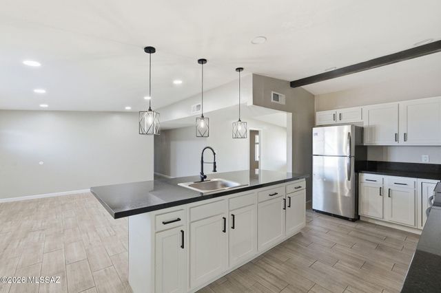9240 E Dolores Street, Tucson, AZ 85730